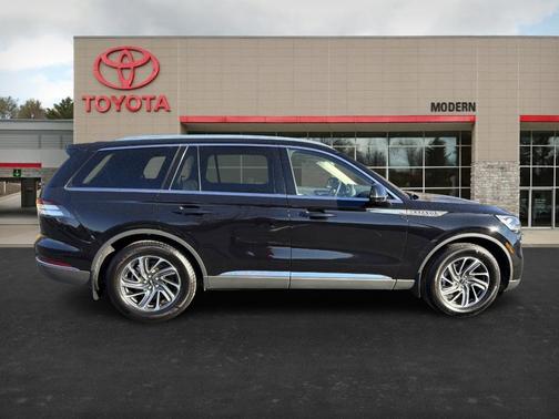 2021 Lincoln Aviator Standard AWD