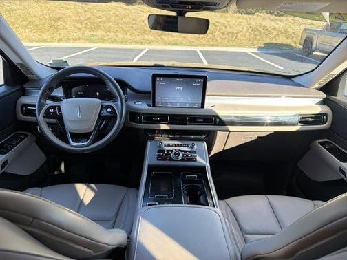 2021 Lincoln Aviator Standard AWD