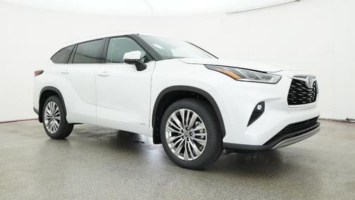 White 2026 Toyota Highlander Hybrid Platinum