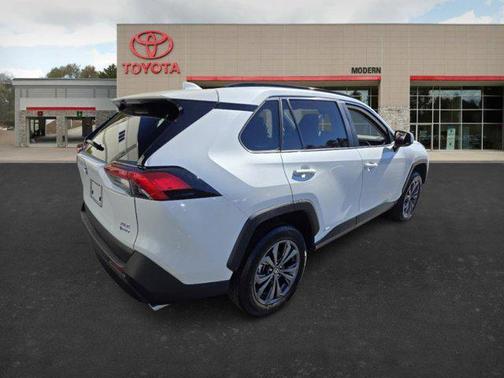 2025 Toyota RAV4 Hybrid XLE Premium
