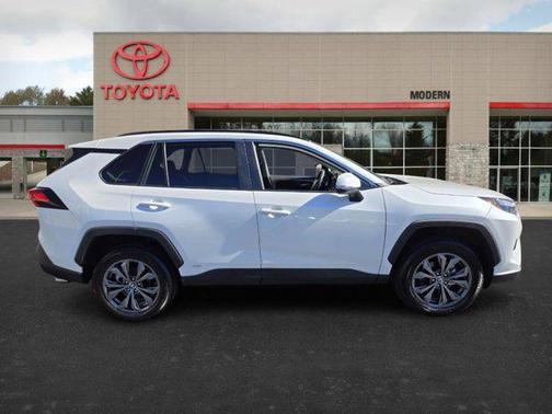 2025 Toyota RAV4 Hybrid XLE Premium