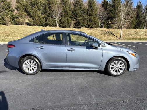 2024 Toyota Corolla Hybrid XLE