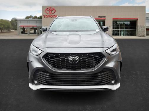 2024 Toyota Highlander XSE