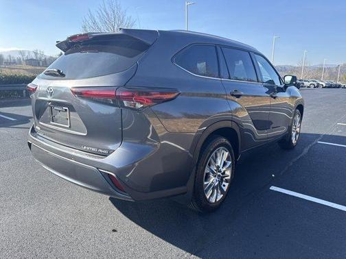 2025 Toyota Highlander Limited