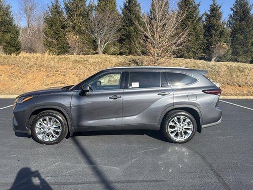 2025 Toyota Highlander Limited