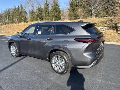 2025 Toyota Highlander Limited