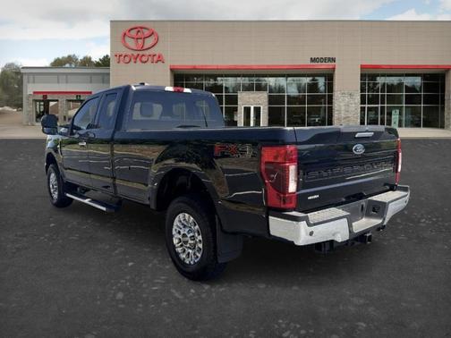 Black 2022 Ford F-350 XLT