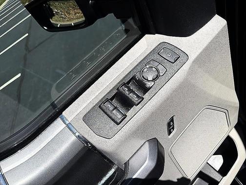 Black 2022 Ford F-350 XLT