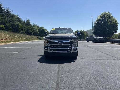 Black 2022 Ford F-350 XLT