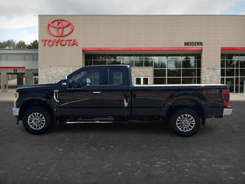 Black 2022 Ford F-350 XLT