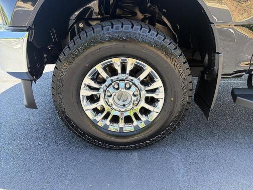 Black 2022 Ford F-350 XLT