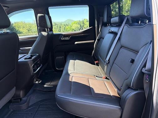 Black 2023 GMC Sierra 1500 Denali
