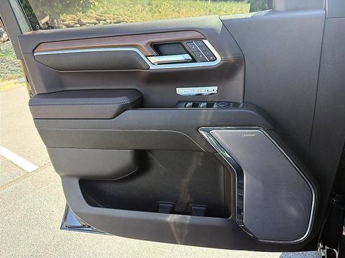 Black 2023 GMC Sierra 1500 Denali