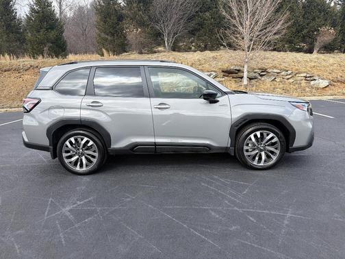 2025 Subaru Forester Hybrid Touring