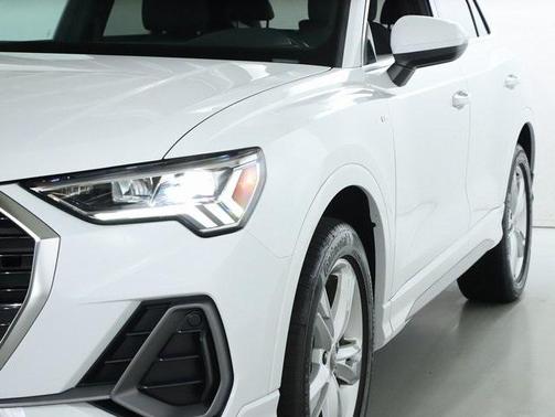 2024 Audi Q3 45 S line Premium
