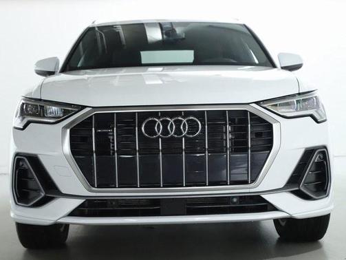 2024 Audi Q3 45 S line Premium