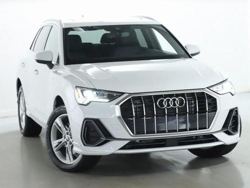 2024 Audi Q3 45 S line Premium