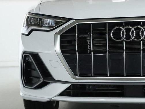 2024 Audi Q3 45 S line Premium