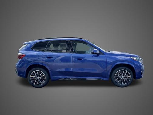 Portimao Blue Metallic 2026 BMW X1 xDrive28i