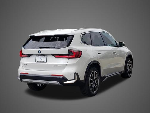 Mineral White Metallic 2026 BMW X1 xDrive28i