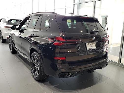 2026 BMW X5 M60i