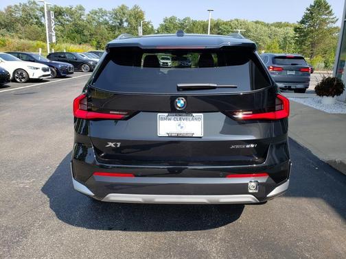 Black Sapphire Metallic 2026 BMW X1 xDrive28i