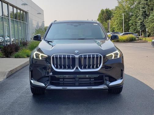 Black Sapphire Metallic 2026 BMW X1 xDrive28i