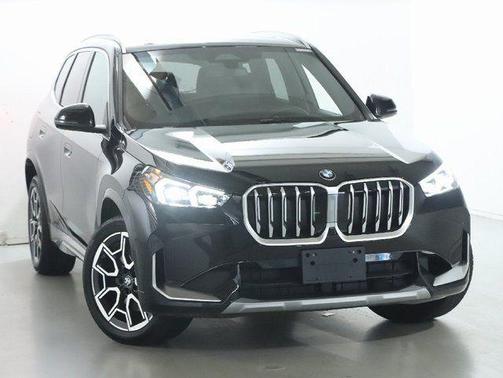 Black Sapphire Metallic 2026 BMW X1 xDrive28i