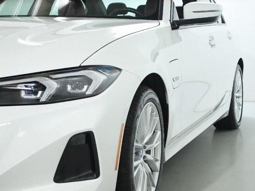 2023 BMW 330e xDrive
