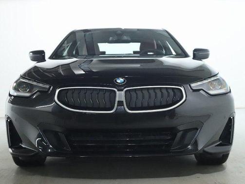 2025 BMW 230 i xDrive