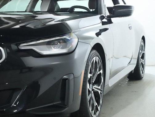 2025 BMW 230 i xDrive