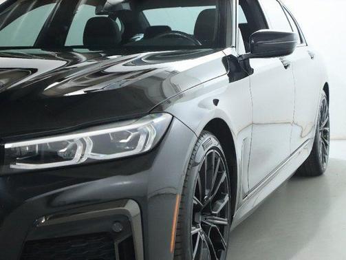 Black Sapphire Metallic 2022 BMW 750 i xDrive