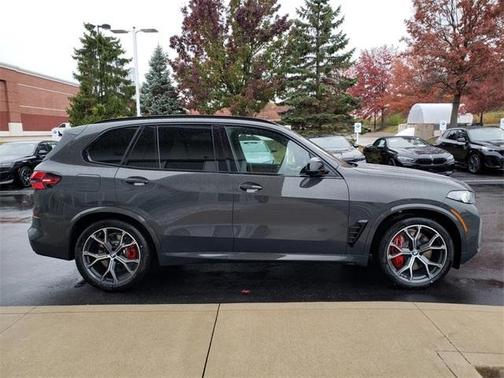 2026 BMW X5 M60i