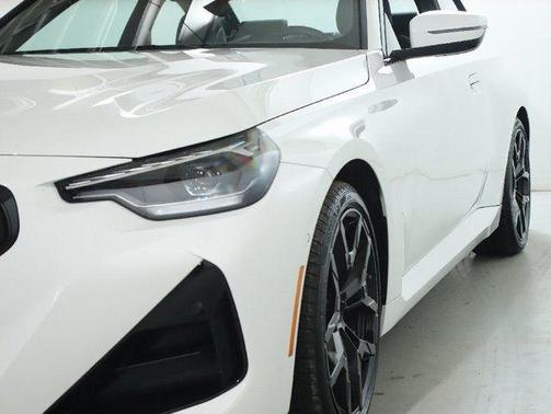 2025 BMW 230 i xDrive