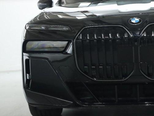 2025 BMW 740 i xDrive