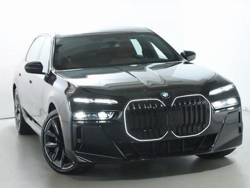 2025 BMW 740 i xDrive