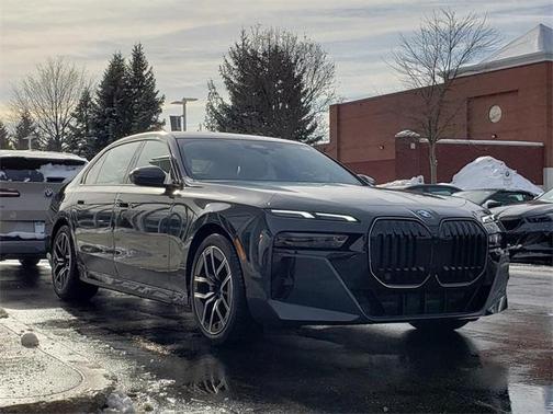 2026 BMW 740 i xDrive