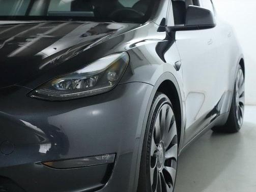 2024 Tesla Model Y Performance