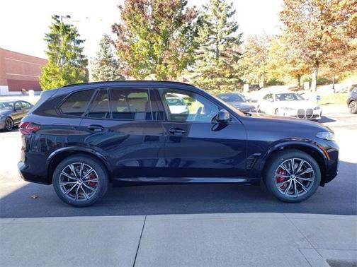 2026 BMW X5 M60i