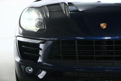 2018 Porsche Macan Sport Edition
