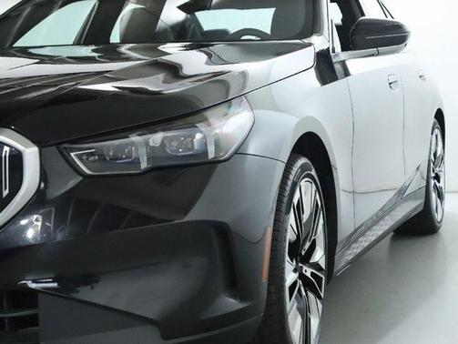 2025 BMW 530 i xDrive