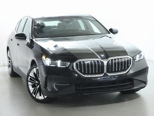 2025 BMW 530 i xDrive