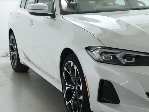 2025 BMW 330 i xDrive