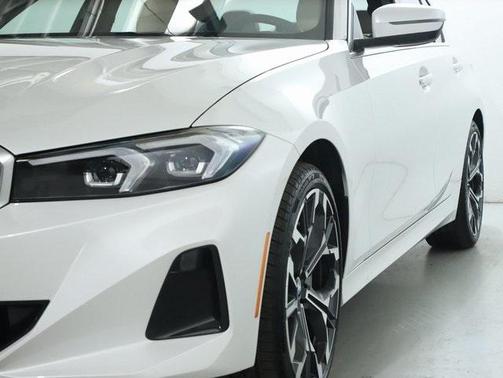 2025 BMW 330 i xDrive