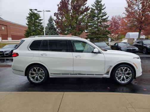 2026 BMW X7 xDrive40i