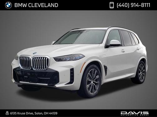 Mineral White Metallic 2026 BMW X5 PHEV xDrive50e