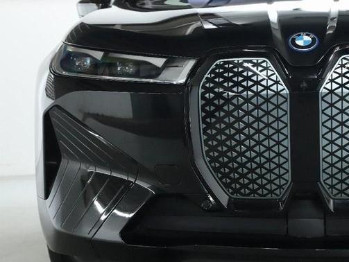 2025 BMW iX xDrive50