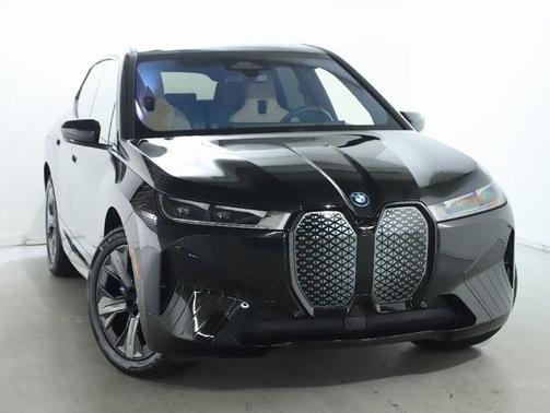2025 BMW iX xDrive50
