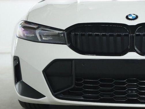 2023 BMW 330 i xDrive