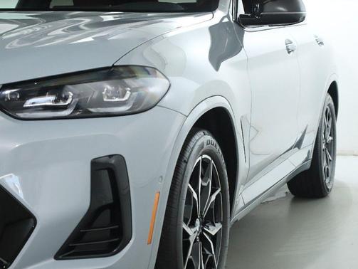 Brooklyn Gray Metallic 2024 BMW X4 M40i